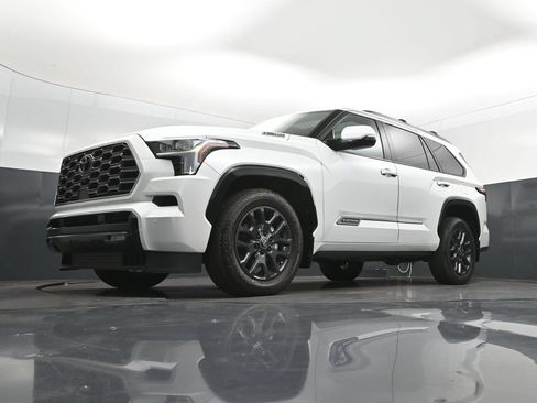 Used 2026 Toyota Sequoia Platinum AWD/4WD image 34