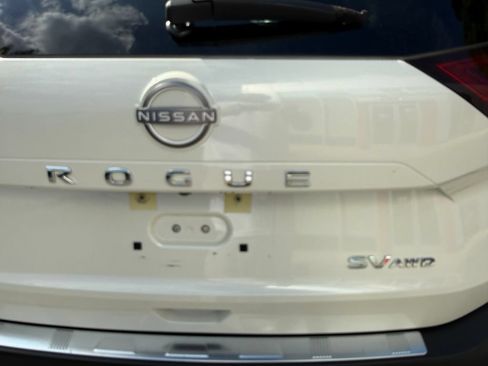 Used 2023 Nissan Rogue SV AWD/4WD image 30
