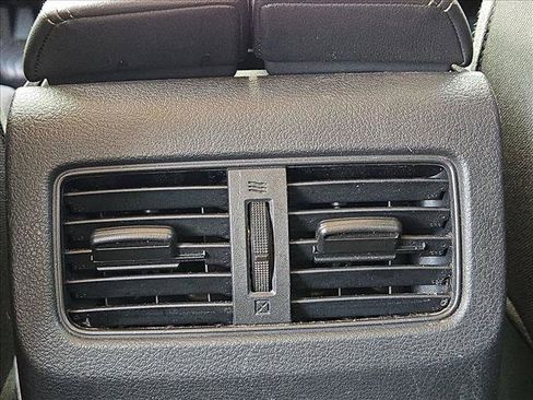 Used 2022 Nissan Rogue SV AWD/4WD image 14