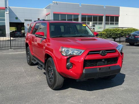 Certified 2024 Toyota 4Runner TRD Off-Road Premium w/ Off Road Premium Plus Package AWD/4WD image 3