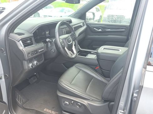 Used 2024 GMC Yukon Denali RWD image 22
