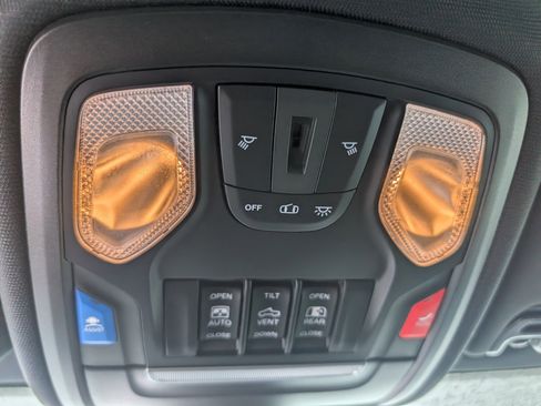 Used 2022 RAM 2500 Big Horn w/ Level C Equiment Group image 24