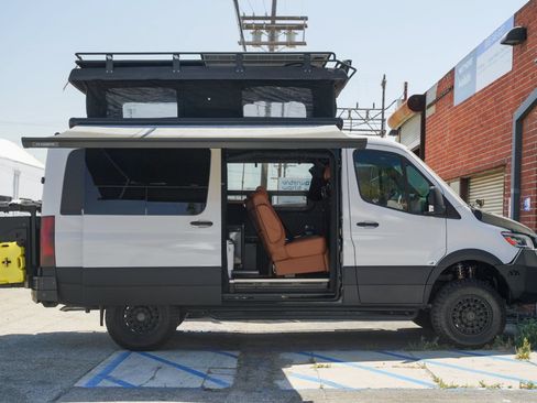 Used 2022 Mercedes-Benz Sprinter 2500 image 85