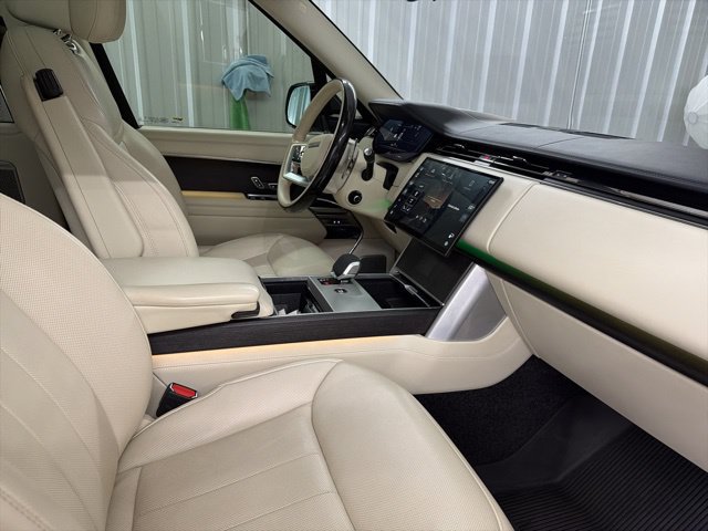 Certified 2024 Land Rover Range Rover Long Wheelbase Autobiography AWD/4WD image 17