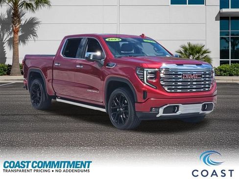 Used 2023 GMC Sierra 1500 Denali w/ Denali Reserve Package AWD/4WD image 3