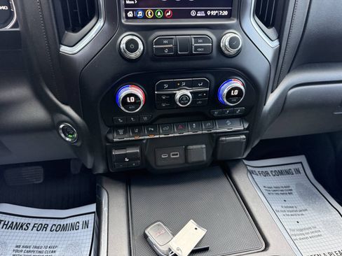 Used 2020 GMC Sierra 2500 AT4 w/ AT4 Premium Package AWD/4WD image 29