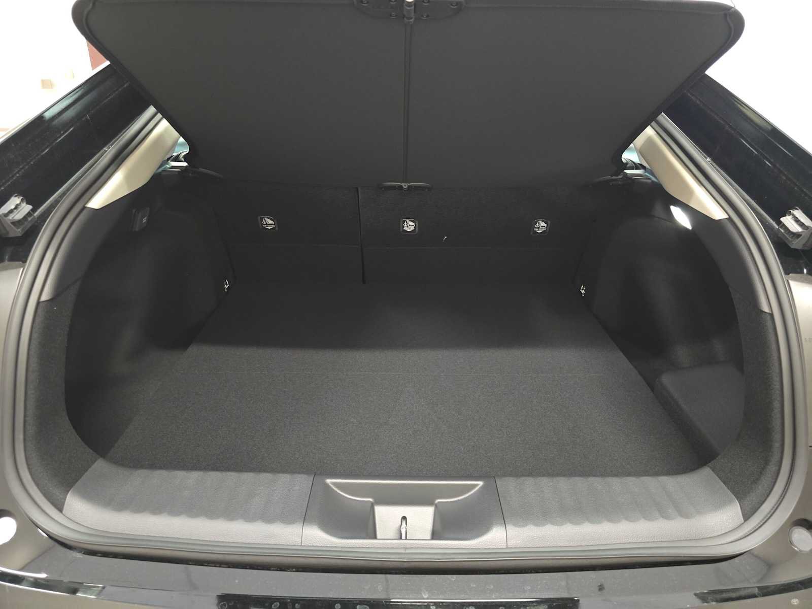 New 2027 Toyota Prius Plug-In Hybrid FWD image 30
