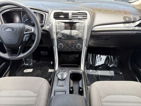 Used 2018 Ford Fusion S FWD image 13