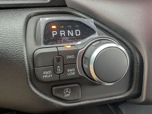 New 2026 RAM 1500 Express AWD/4WD image 21