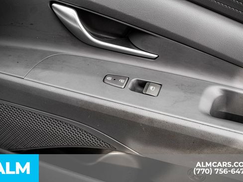 Used 2023 Hyundai Elantra SEL image 47