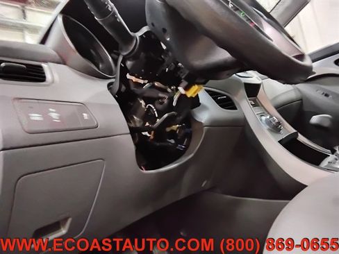Used 2013 Hyundai Elantra GLS w/ Preferred Pkg FWD image 18