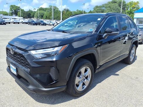 Used 2023 Toyota RAV4 XLE FWD image 7