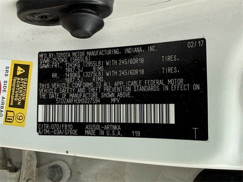 Used 2017 Toyota Highlander LE image 31