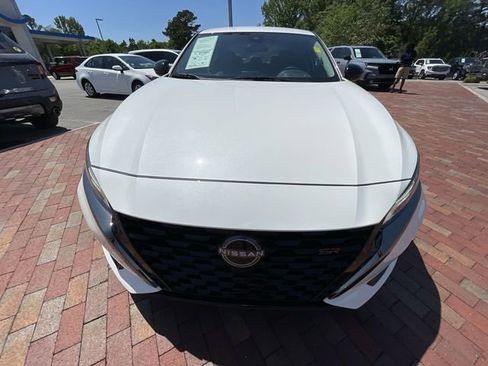 Used 2024 Nissan Altima 2.5 SR FWD image 24