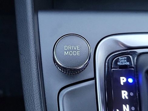 Used 2023 Hyundai Kona SEL image 25