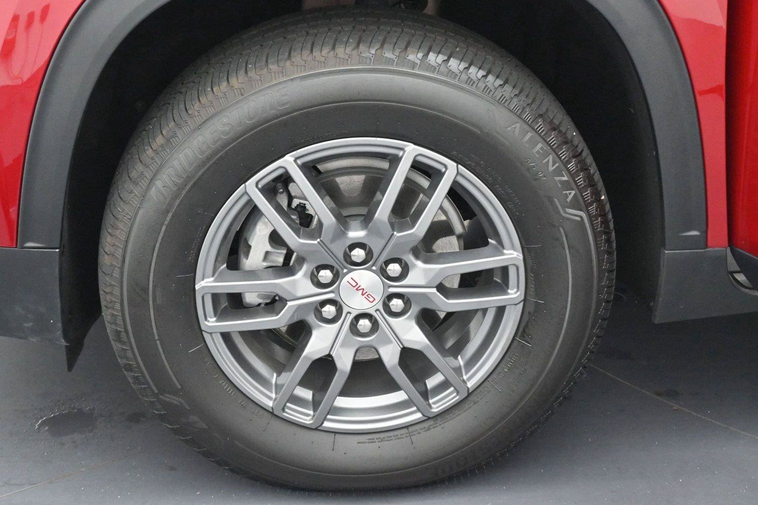 Used 2025 GMC Acadia Elevation FWD image 38