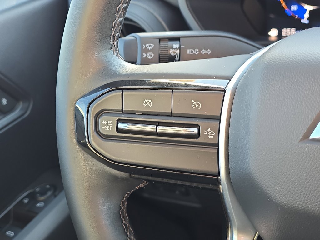 Used 2025 Chevrolet Colorado Trail Boss AWD/4WD image 13