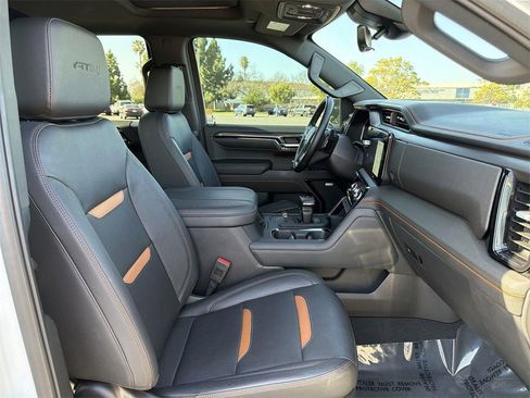 Used 2023 GMC Sierra 1500 AT4 w/ Technology Package image 33