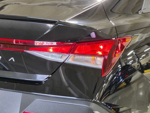 Certified 2025 Hyundai Elantra Sport FWD image 12