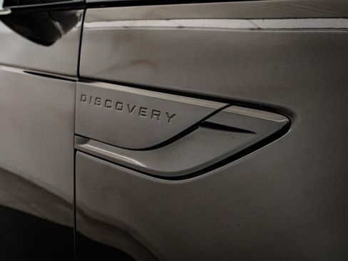 Used 2023 Land Rover Discovery S R-Dynamic image 20