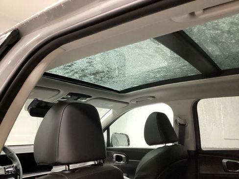New 2026 Kia Sorento S w/ S Panoramic Sunroof Package image 18