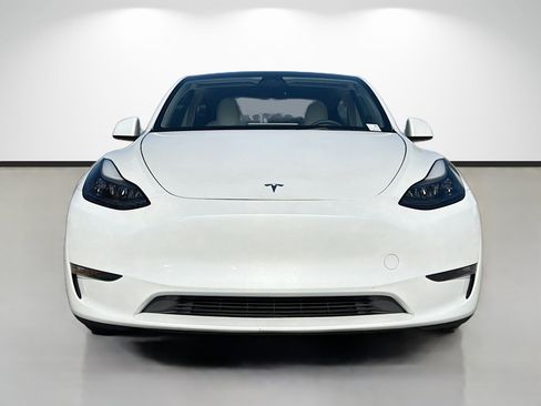 Used 2023 Tesla Model Y Performance AWD/4WD image 8