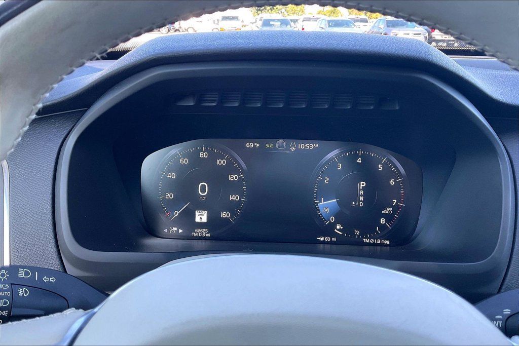 Used 2022 Volvo XC90 T5 Momentum AWD/4WD image 13