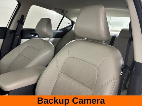 Used 2023 Nissan Altima 2.5 SL FWD image 12