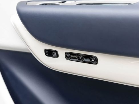 Used 2023 Rolls-Royce Cullinan w/ Cullinan Package AWD/4WD image 52