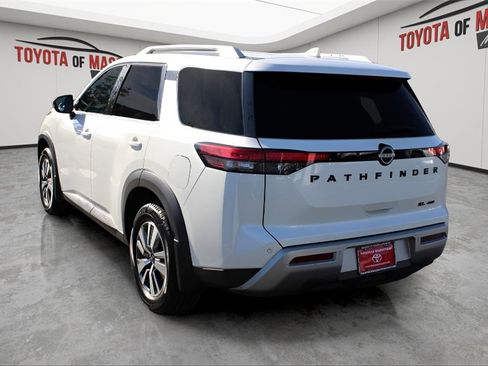 Used 2022 Nissan Pathfinder SL w/ SL Black Package image 3