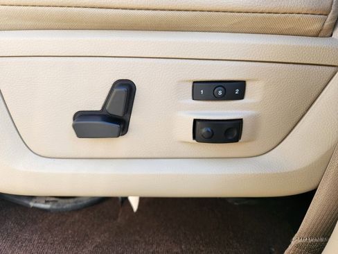 Used 2018 RAM 3500 Laramie image 12