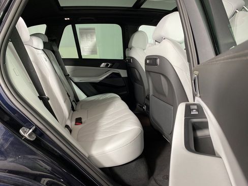 Certified 2025 BMW X5 xDrive40i w/ M Sport Package image 34