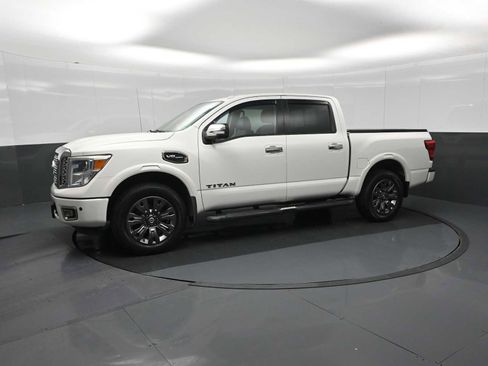 Used 2017 Nissan Titan Platinum Reserve image 4