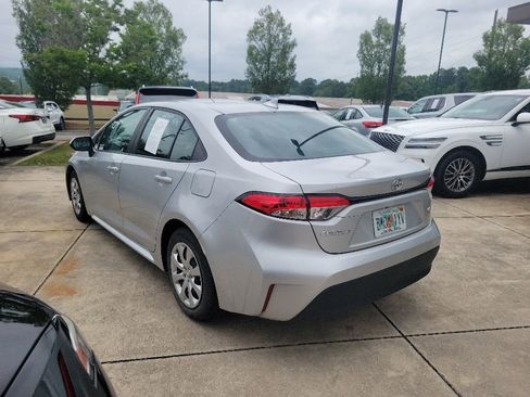 Used 2024 Toyota Corolla LE FWD image 4