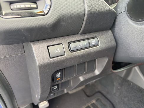 Used 2024 Nissan Frontier Pro-X w/ Technology Package RWD image 14