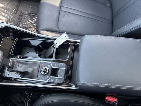 Used 2024 Kia Sorento SX image 22