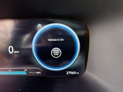 Used 2023 Hyundai Santa Fe Calligraphy image 9