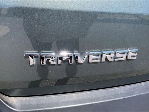 Used 2023 Chevrolet Traverse LT FWD image 31