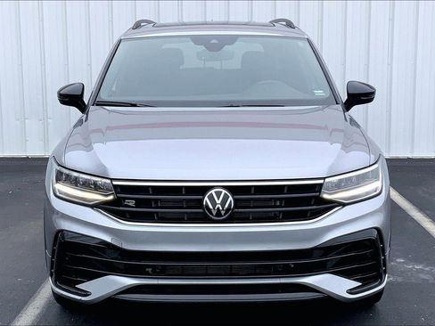 Used 2024 Volkswagen Tiguan SE R-Line w/ MDO Package, Two-Row image 3