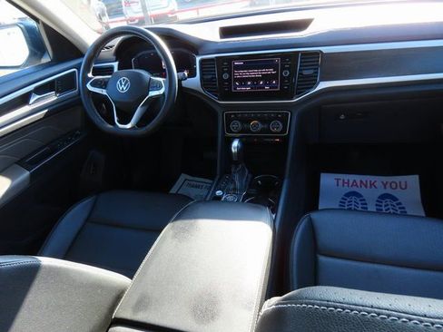 Used 2023 Volkswagen Atlas SE image 16