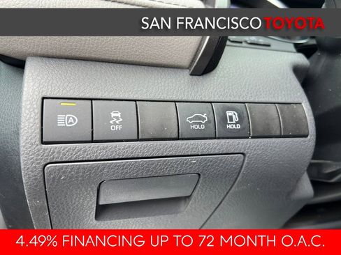 Certified 2020 Toyota Camry LE image 34