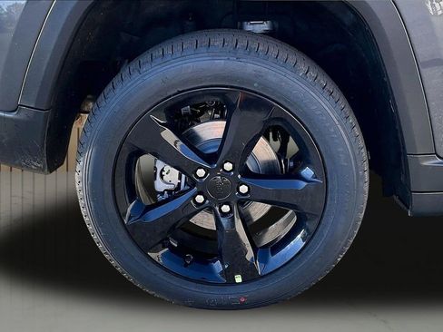 New 2026 Jeep Grand Cherokee Limited w/ Limited Altitude Package AWD/4WD image 35