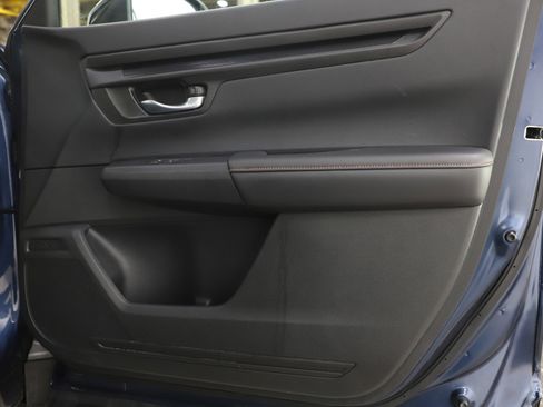 Used 2024 Honda CR-V Sport image 9