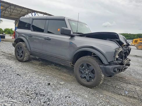 Used 2024 Ford Bronco Black Diamond AWD/4WD image 2