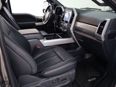 Used 2022 Ford F250 Lariat w/ Lariat Value Package image 30