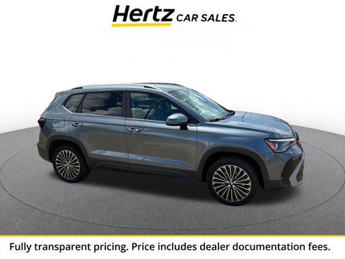 Used 2026 Volkswagen Taos SE FWD image 1