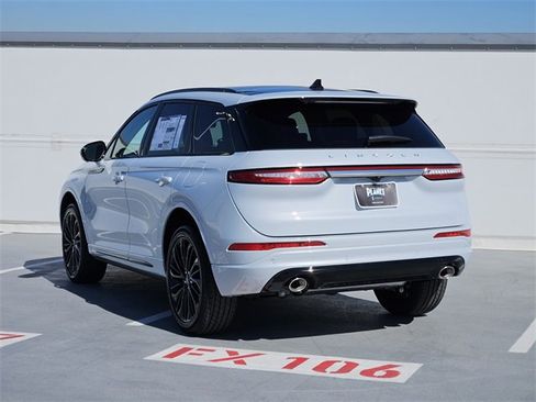 New 2026 Lincoln Corsair Reserve w/ Jet Appearance Package image 5