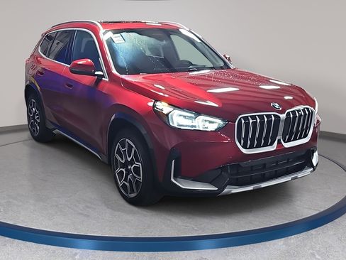 New 2026 BMW X1 xDrive28i w/ Technology Package AWD/4WD image 3