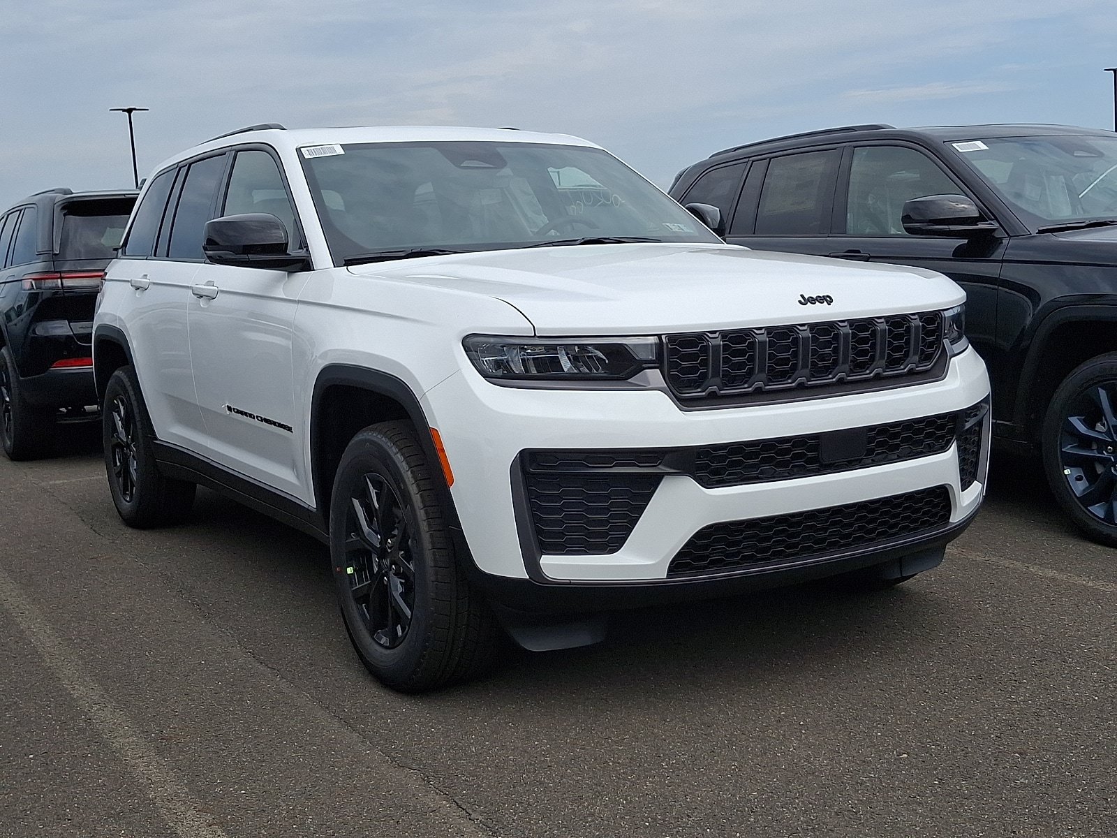 New 2026 Jeep Grand Cherokee Altitude AWD/4WD image 1