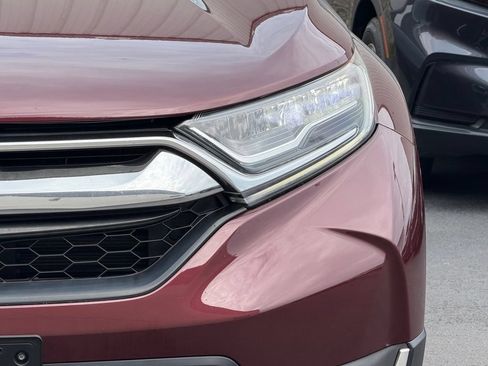 Used 2018 Honda CR-V Touring image 2
